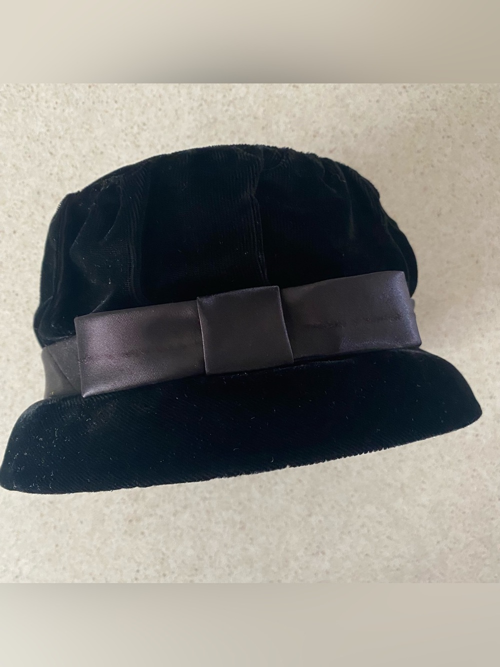 Vintage 1960s Velvet Cloche Hat with Satin Bow